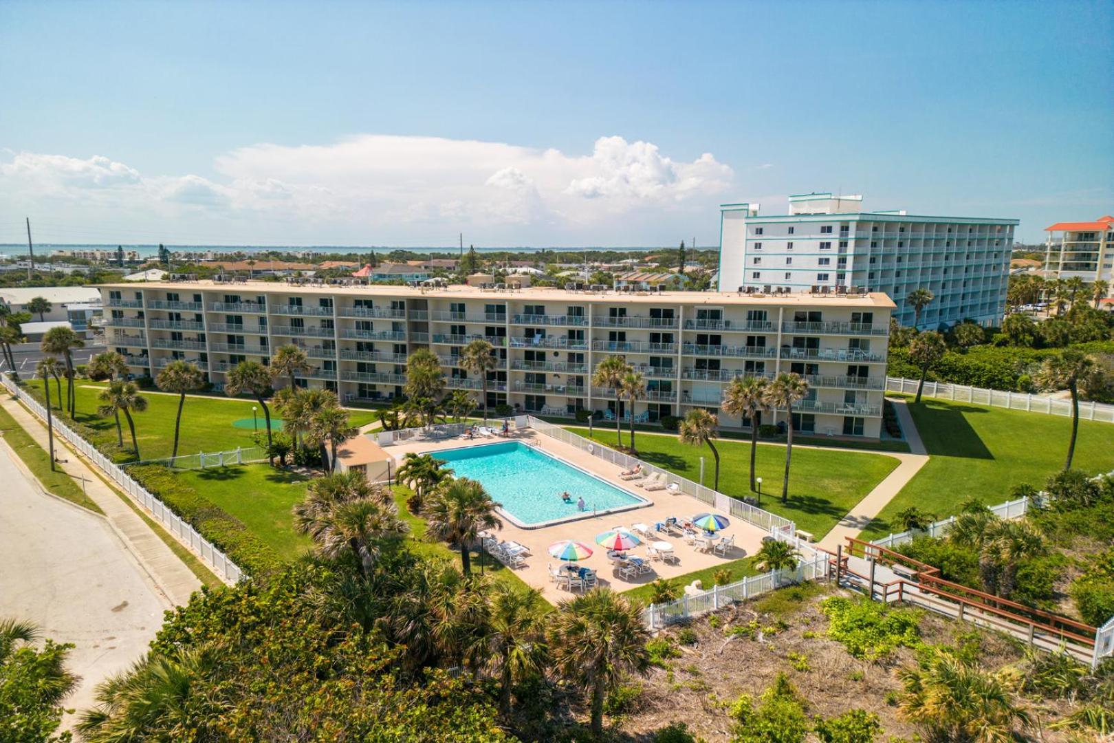 Cocoa Beach Towers Esterno foto