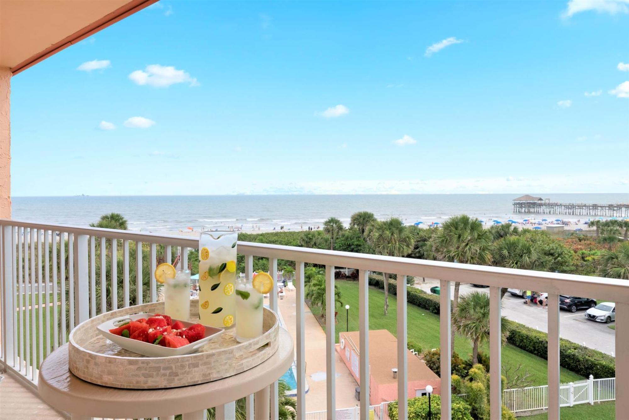 Cocoa Beach Towers Esterno foto