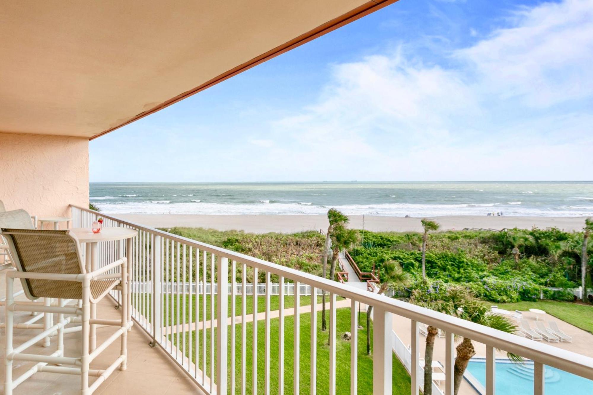 Cocoa Beach Towers Camera foto