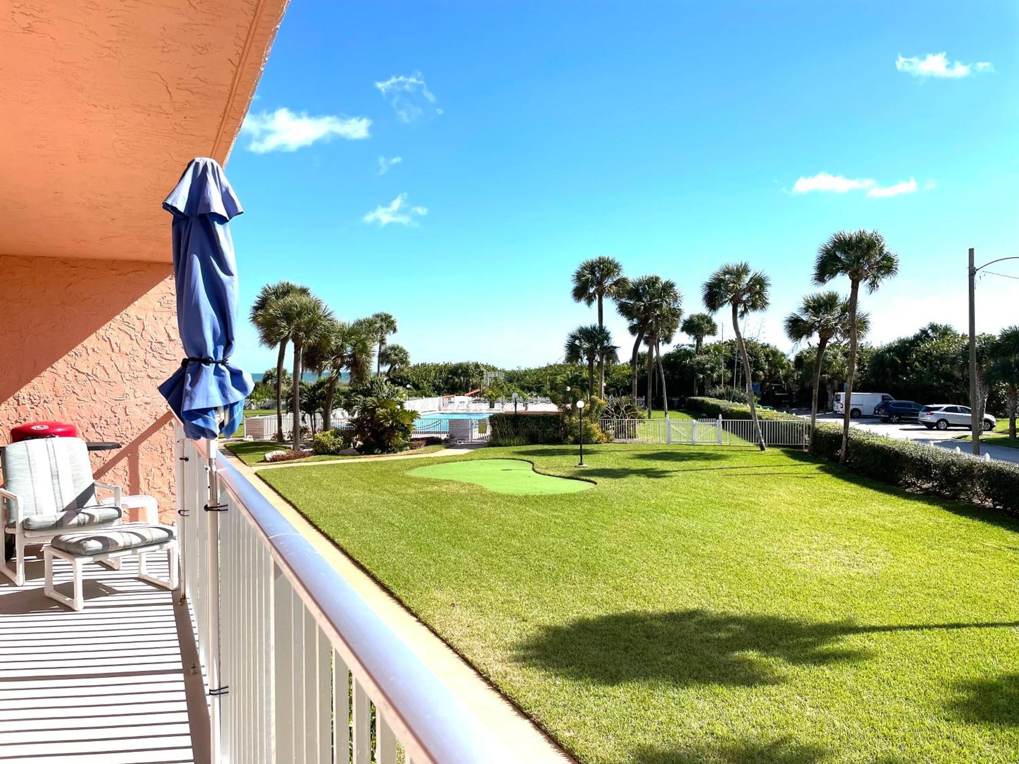 Cocoa Beach Towers Camera foto